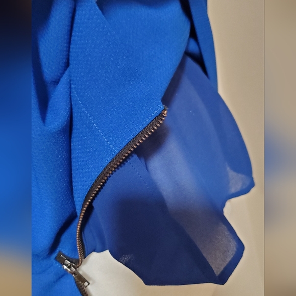 Like New Zipper Blouse - Picture 7 of 13